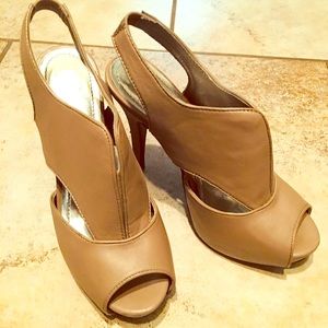 I love these sandals 👡 by Rouge